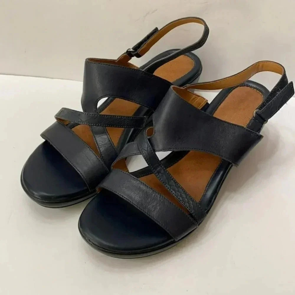 Naturalizer Tenor 9W Navy 2" comfort wedges